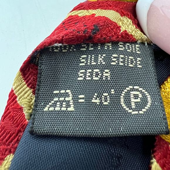 Vintage Ermenegildo Zegna Disegno Exclusive Italy 100% Silk Tie Red Apple Print - Picture 5 of 6